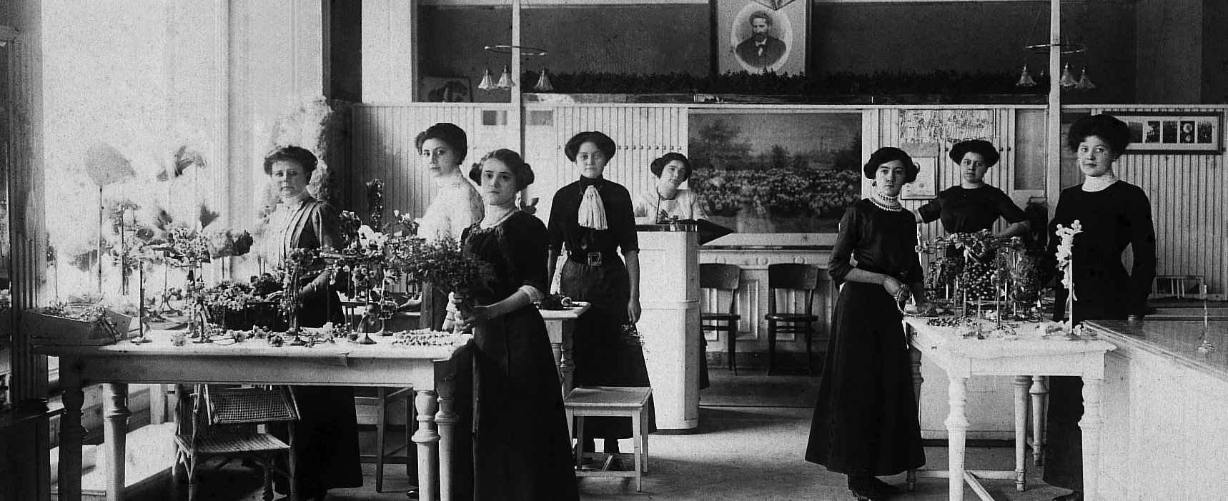  Kunstblumensalon. Foto: K. Winkler, 1913. © Archiv ALBUM VERLAG / Album Images